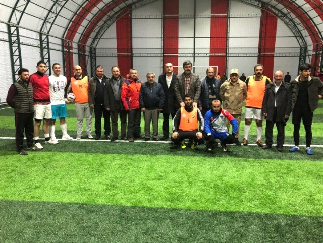 Hanak Kurumlar Arası Futbol Turnuvasının Başlama Vuruşunu Baydar Yaptı