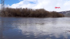 ARDAHAN'da Kura Nehri Taştı, Ova Sular Altında Kaldı