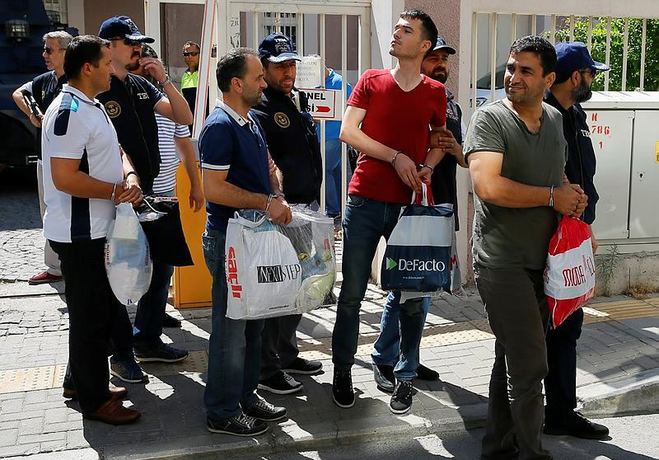 İzmir'de 42 kişi adliyeye sevk edildi