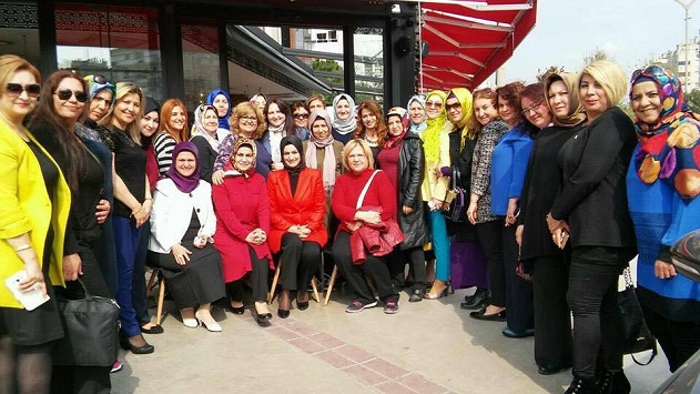 AK Parti Kadın Kollarında Değişim Kasırgası