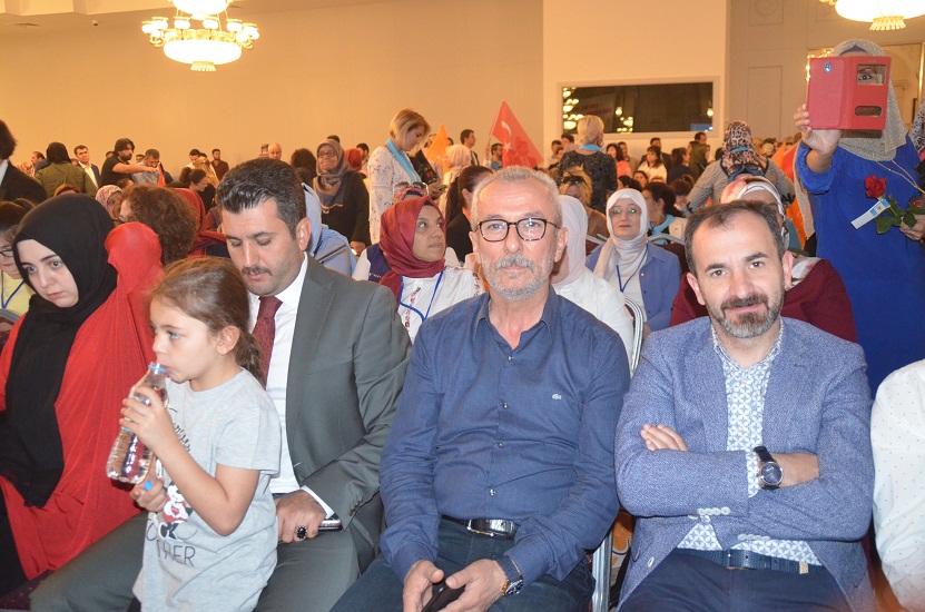 Siyaset Mezarlığına Gömülenler Başka Kapıya