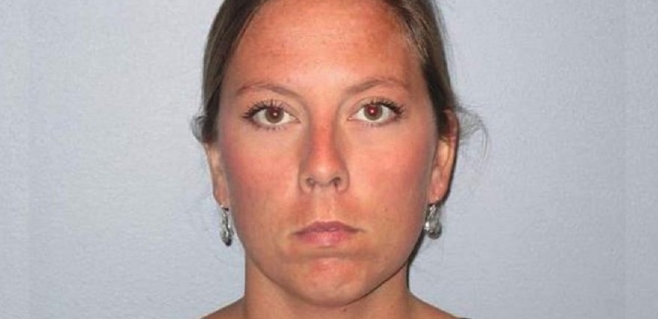 Öğrencisiyle aşk yaşayan öğretmen sapıklığını gizlemeye çalıştı