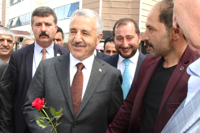 Assistt Çağrı Merkezi'nin Açılışı Sonrası İlk Çağrıya Bakan Arslan Çıktı