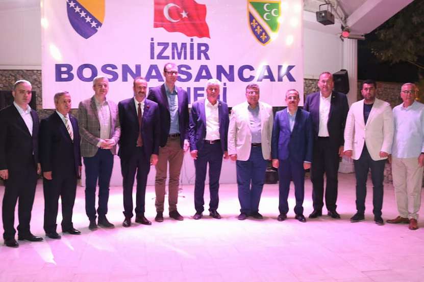 İZMİR BOSNA SANCAK DERNEĞİ’NDEN İFTAR SOFRASI
