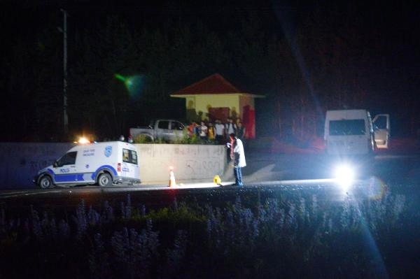 Ardahan’da Otomobil Yayalara Çarptı: 2 Ölü 1 Yaralı