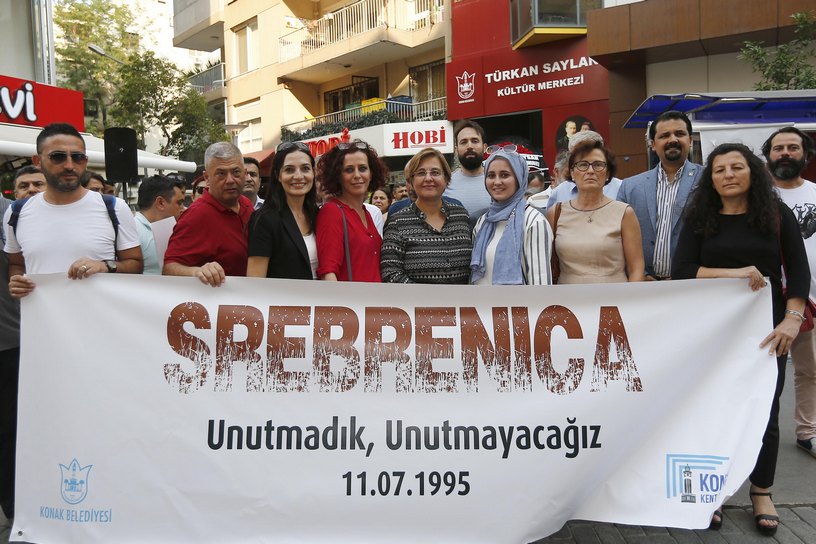 Srebrenitsa Katliamı Şehitleri Konak’ta Anıldı