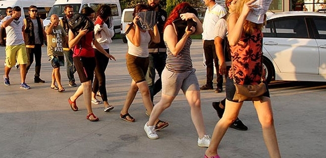 Ahlakta son nokta Masaj salonuna şifreli fuhuş "Kankanı da al gel"