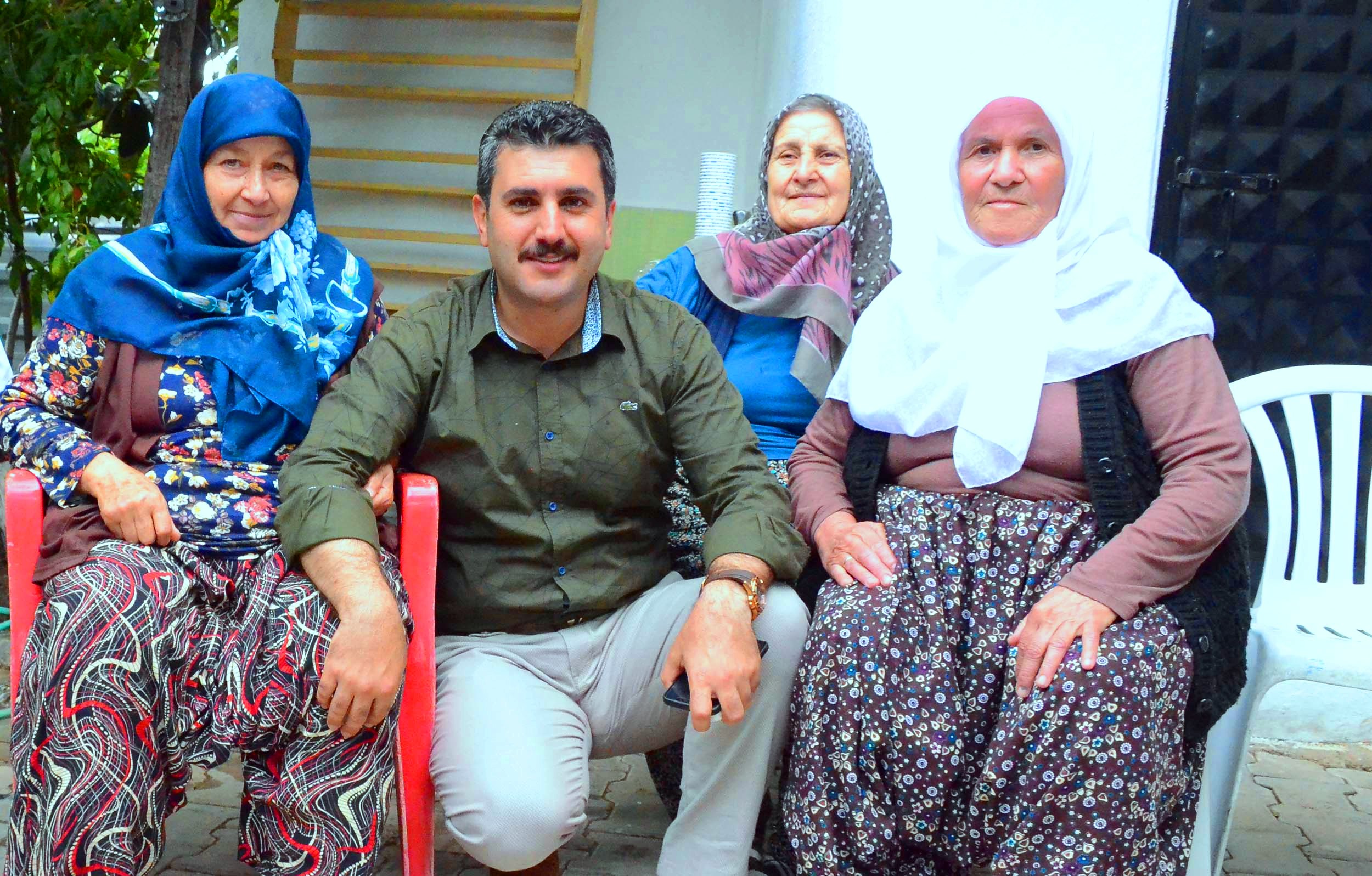 rnHANIMLAR ÜRETİYOR, KEMALPAŞA BELEDİYESİ DESTEKLİYOR