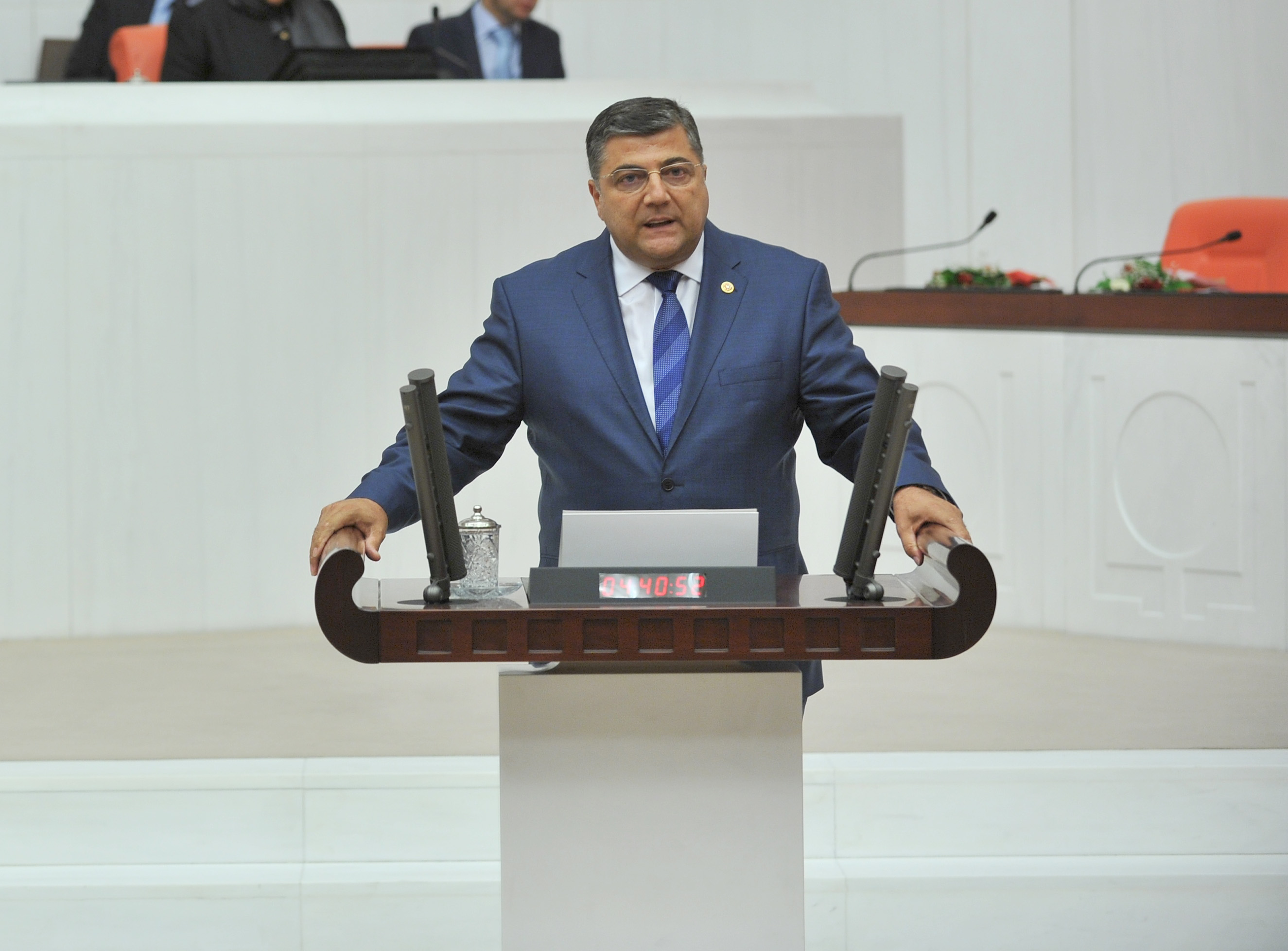 CHP’li Sındır, “yürütme artık Meclis’te yok, soru soracaksın muhatabı yok!”