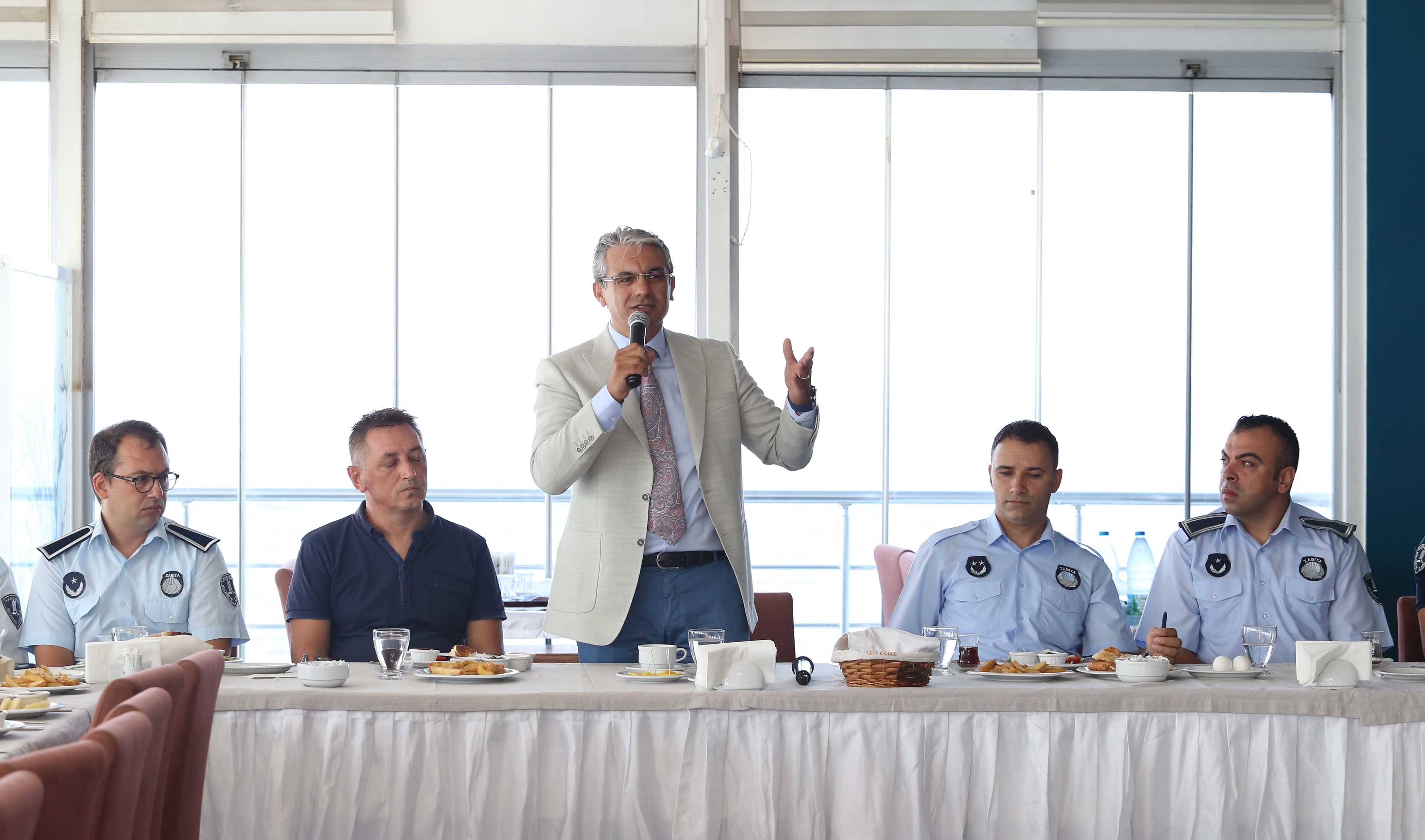 Karşıyaka Zabıtası’ndan 62. yıl kutlaması