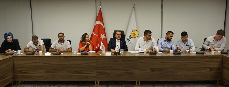 -AK Partili Kırkpınar, gençlerle