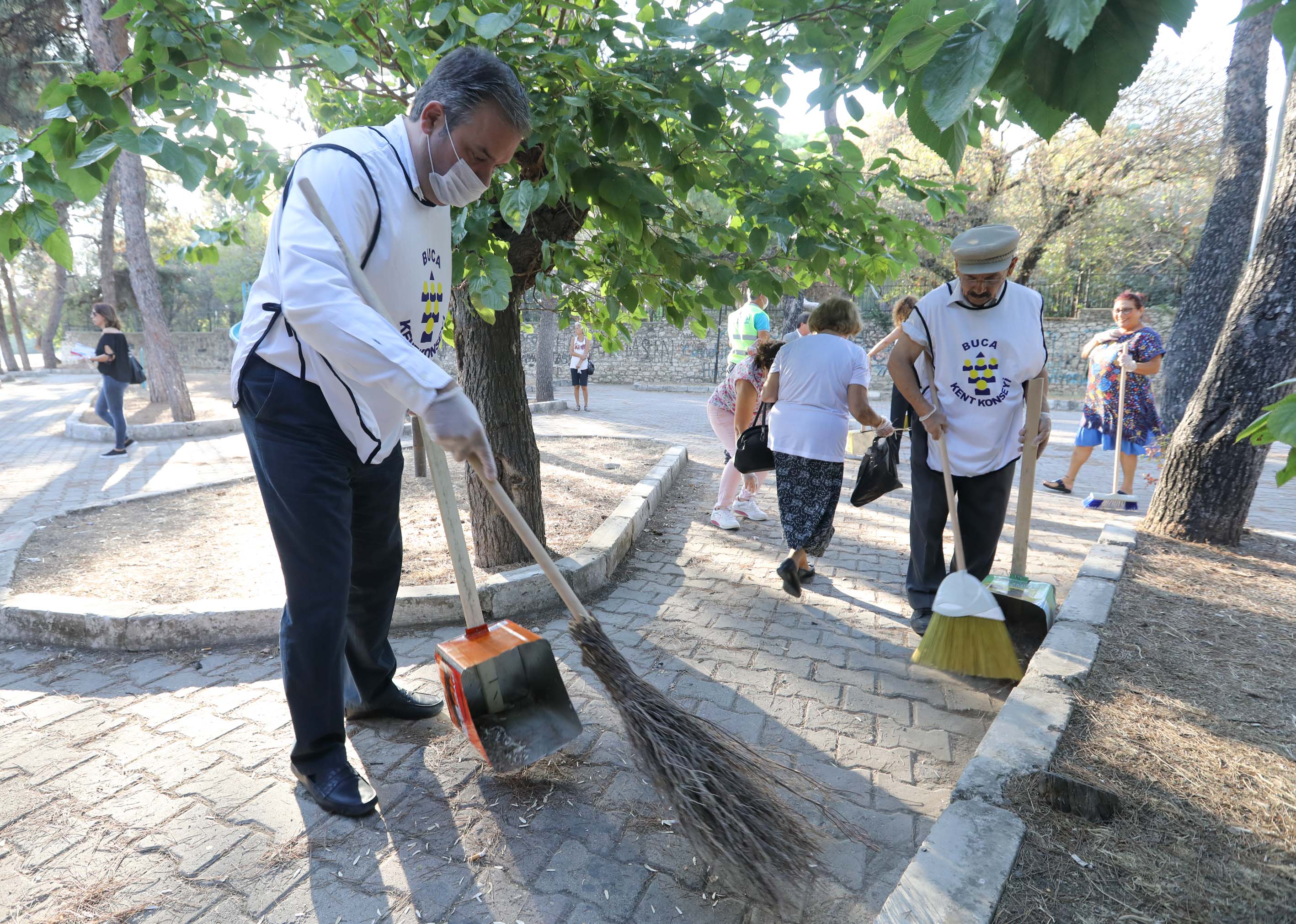 Başkan Piriştina’dan temizlik hareketine anlamlı destek