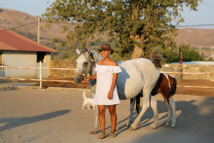 TERAPİSTE PARA VERMİYOR