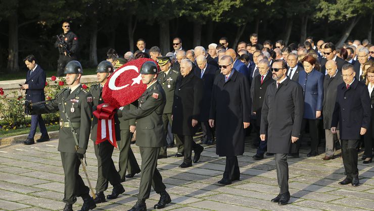  Devlet erkanı Anıtkabir'de