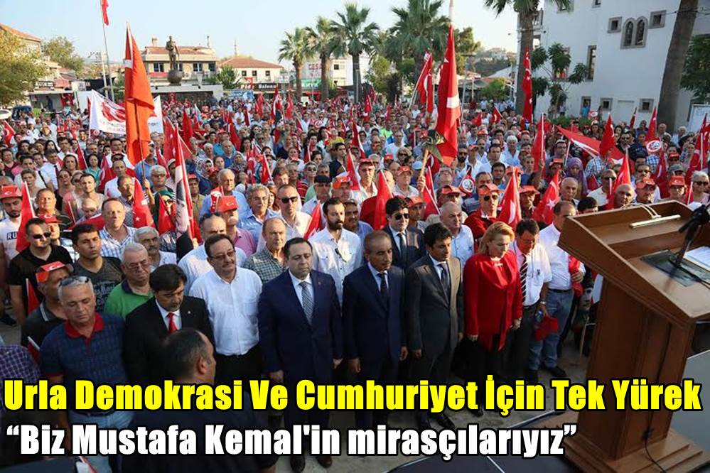 Urlalılar Demokrasi Ve Cumhuriyet İçin Tek Yürek Oldu