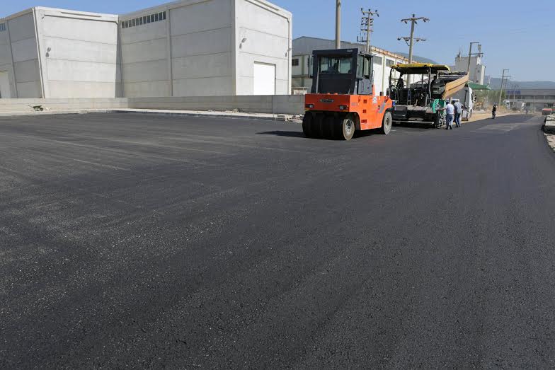 Bornova’da asfalt atağı