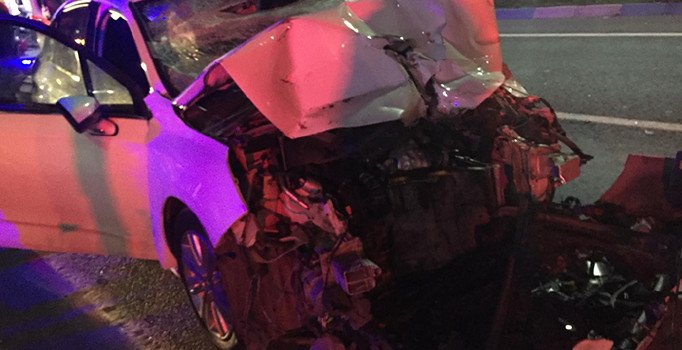 İzmir’de feci kaza: 3 yaralı