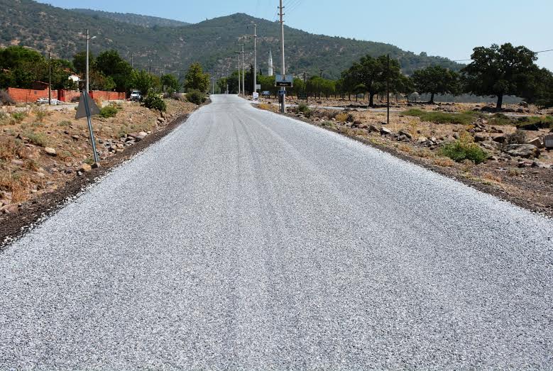 Dikili’de belediye çalışıyor vatandaşın yüzü gülüyor
