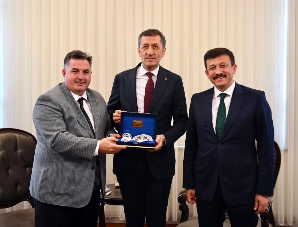  KINIK'TA EĞİTİME YENİ DERSLİKLER VE YURT GELİYOR