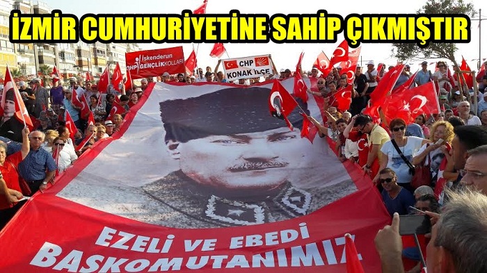 İZMİR CUMHURİYETİNE SAHİP ÇIKMIŞTIR