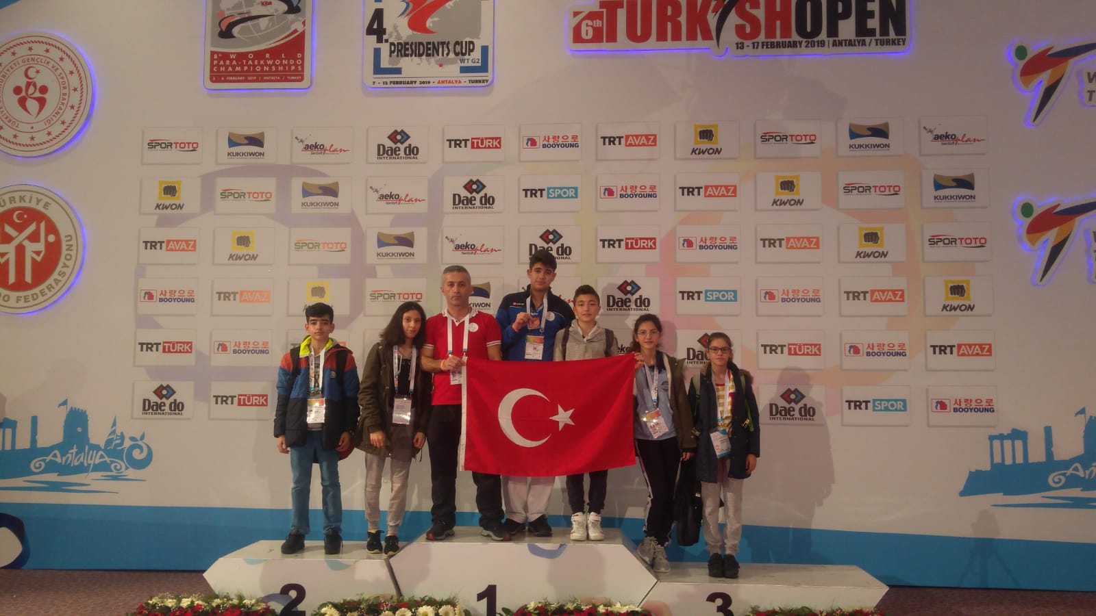 BAYRAKLI’DAN MİLLİ TAKIMA