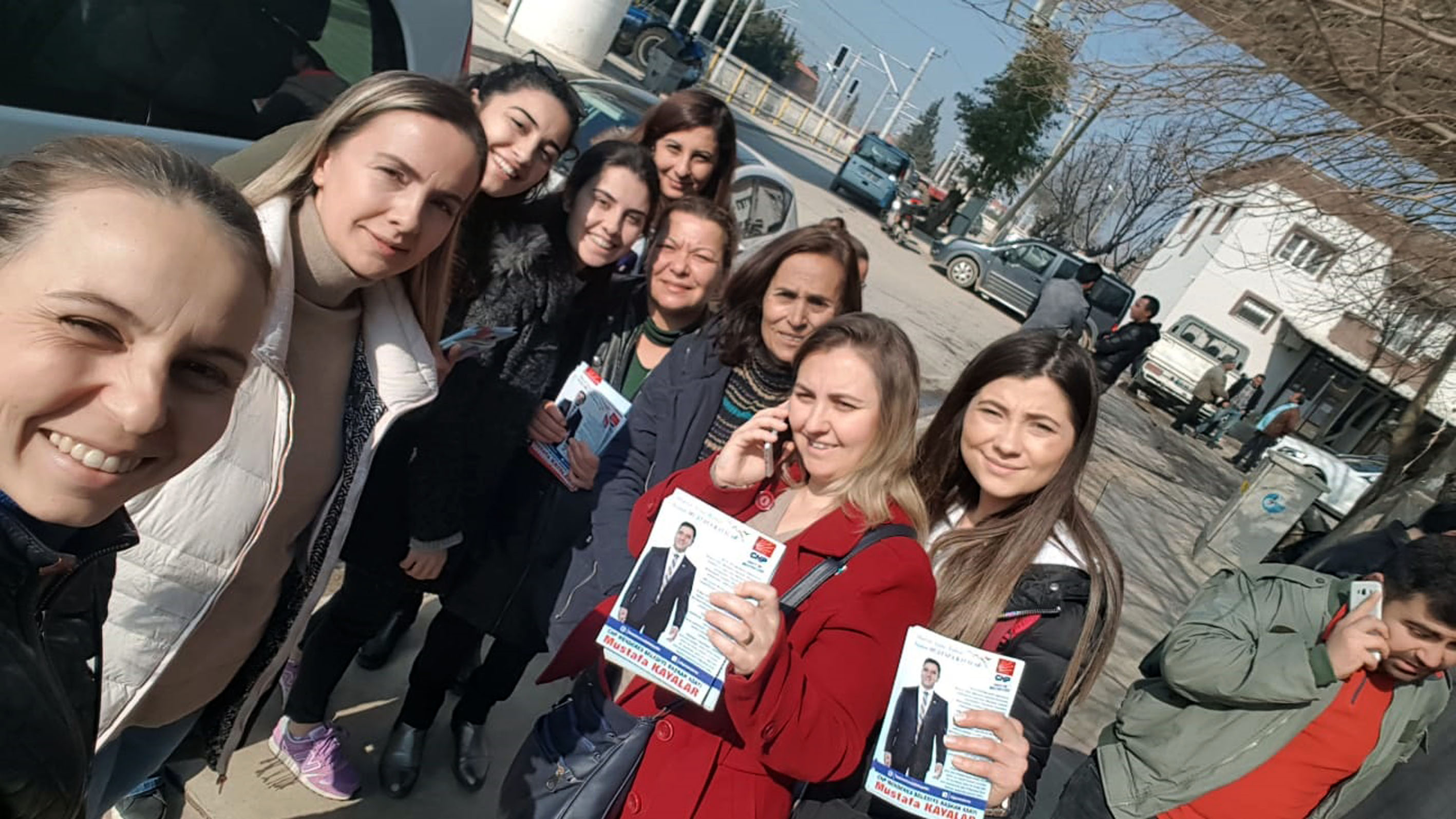 CHP'nin gençleri de kadınları da sahada