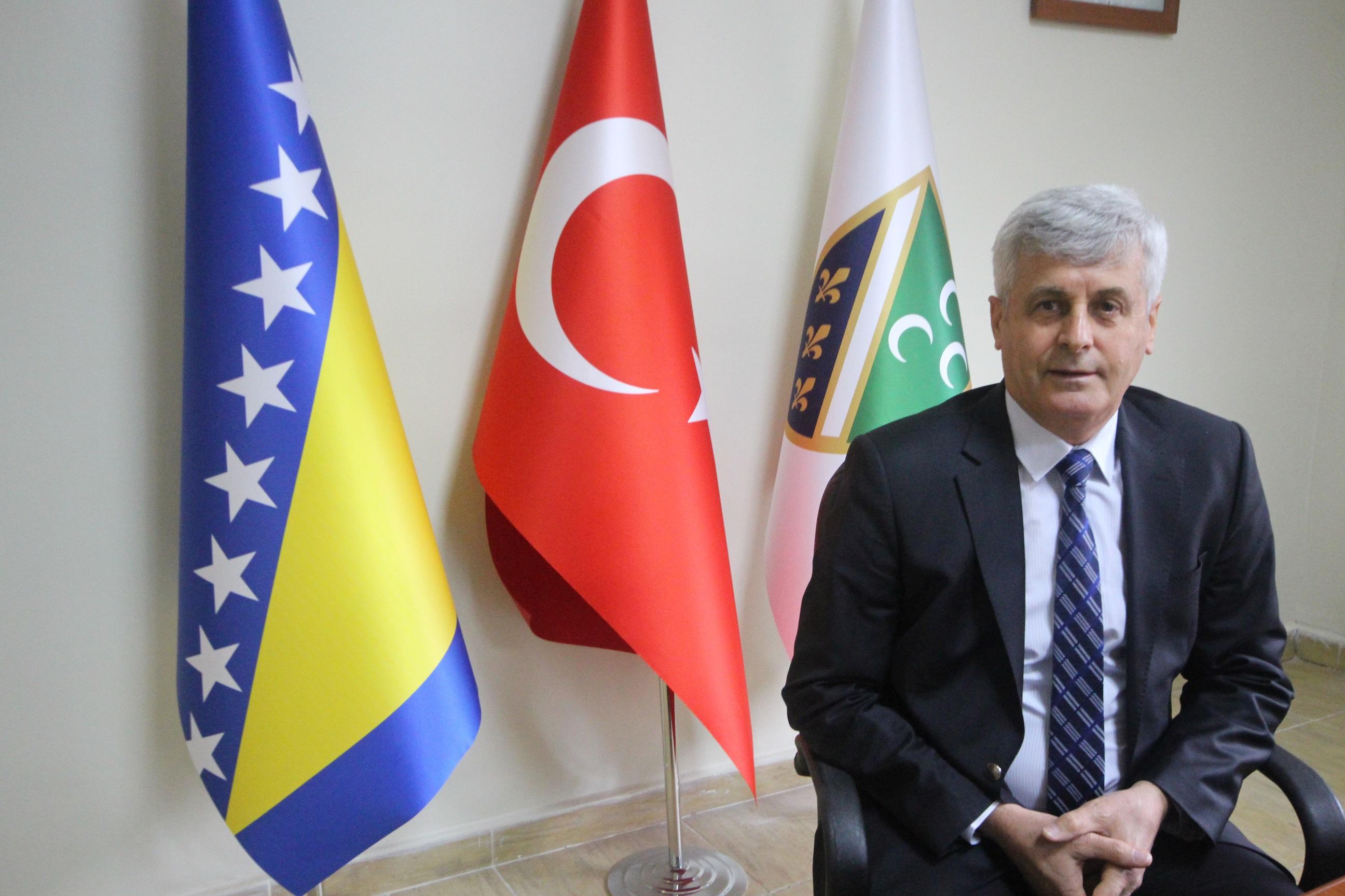 BOŞNAKLAR SUAT NEZİR’E SAHİP ÇIKTI…