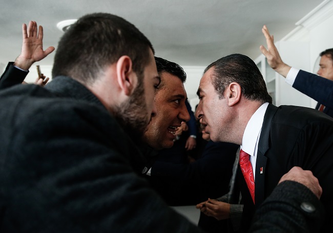 CHP Buca İlçe Başkanlığında gerginlik