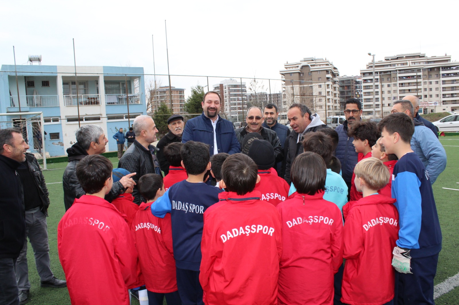 DADAŞSPOR’DAN GÜMRÜKÇÜ’YE TAM DESTEK