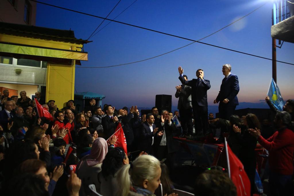SANDAL:İŞ VAATLERİNE KANMAYIN