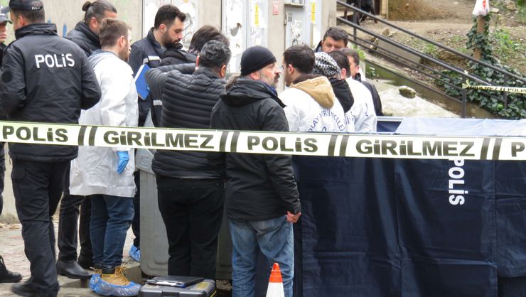 Kadıköy'de çöp konteynerinde kesik bacaklar bulundu