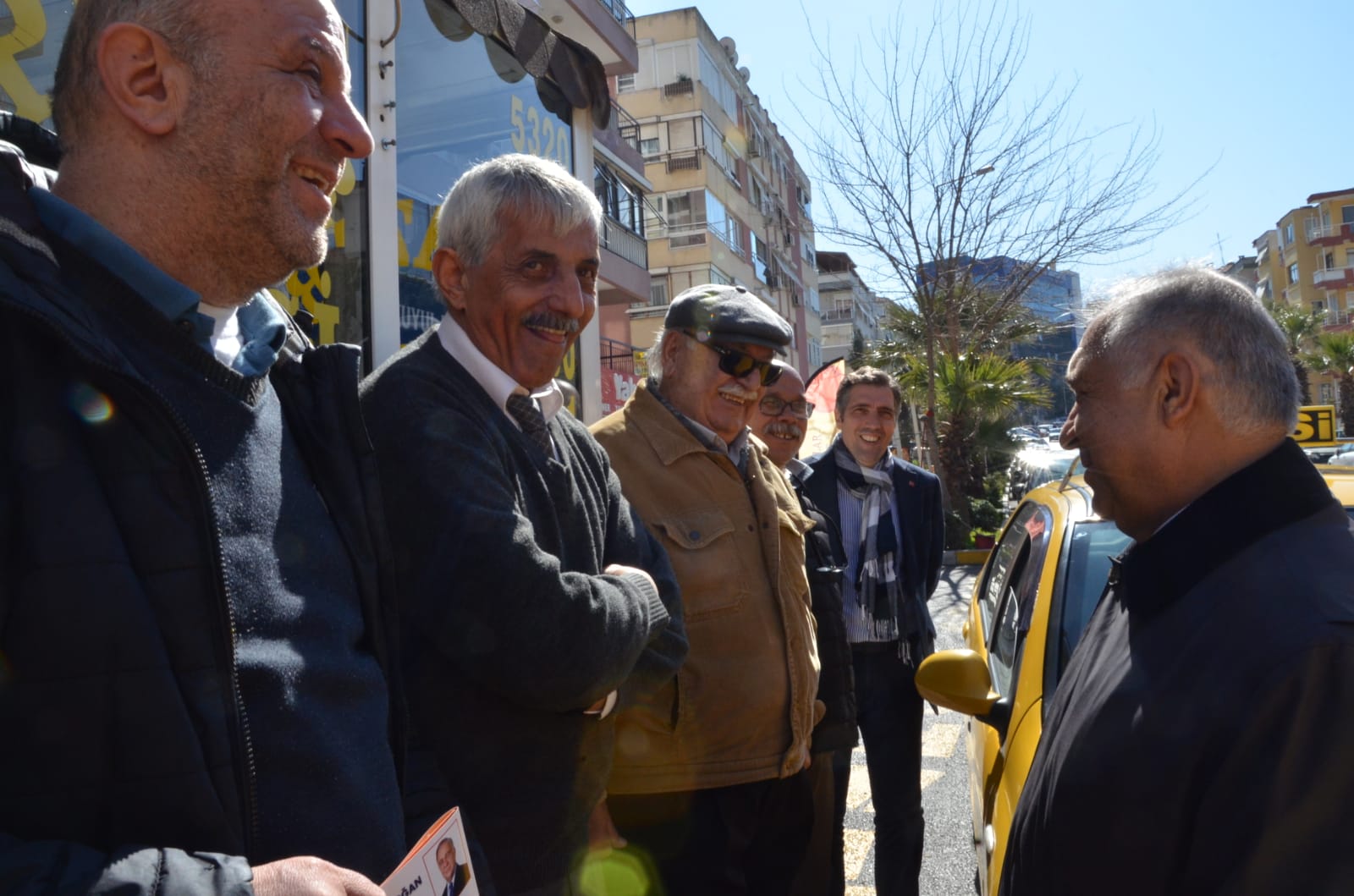 DÜZENLİ TOPLANMAYAN ÇÖPLER BİR HALK SAĞLIĞI SORUNUNA DÖNÜŞTÜ