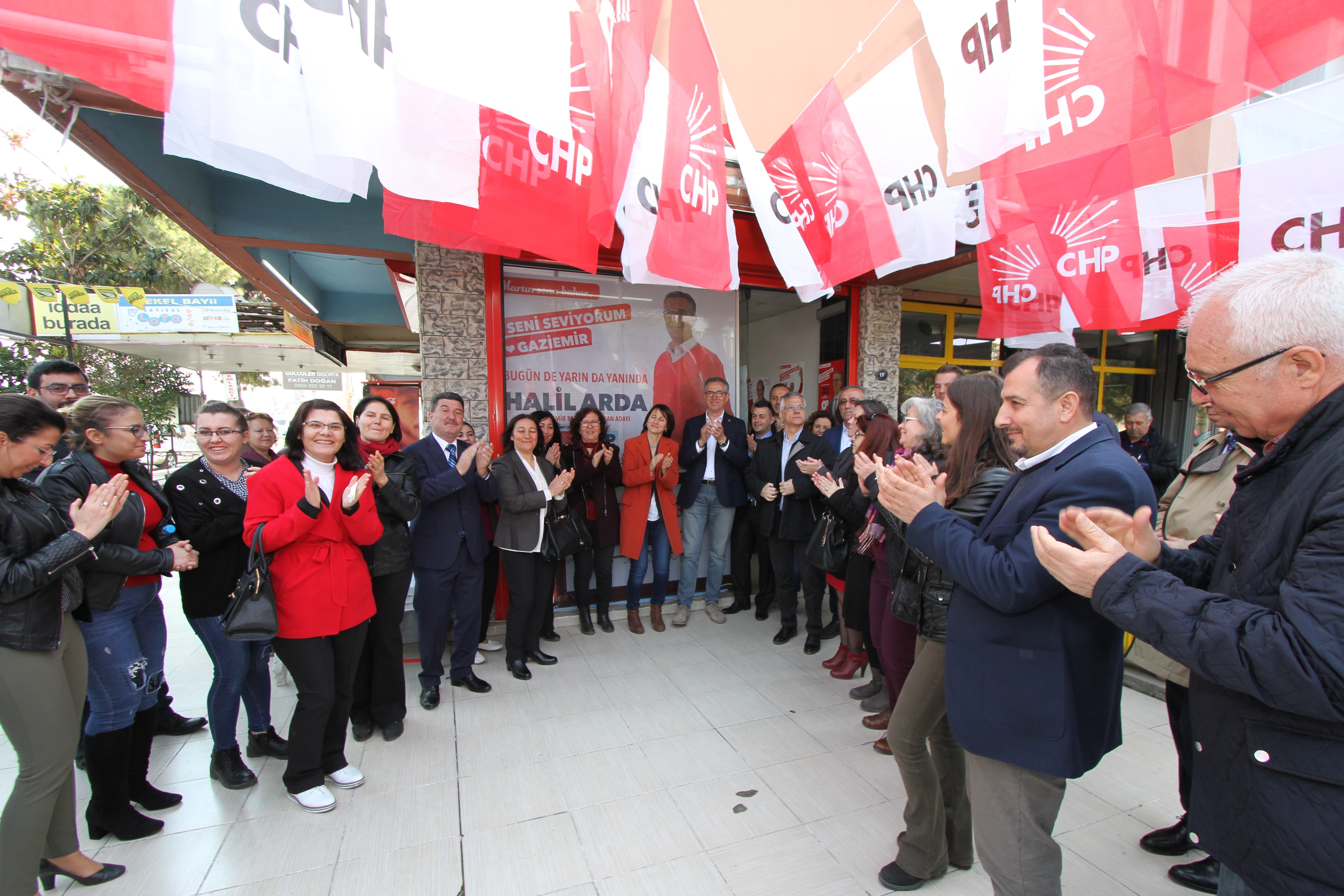 CHP Dokuz Eylül Mahallesinin Seçim Ofisinin Açılışına El Emeği Destek