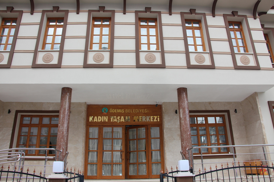 rnKADIN YAŞAM MERKEZİ AÇILIYOR