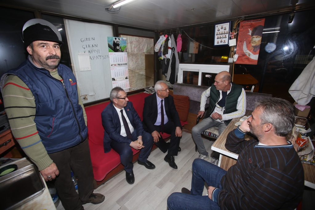 Başkan Selvitopu’nun gece taksici ziyareti