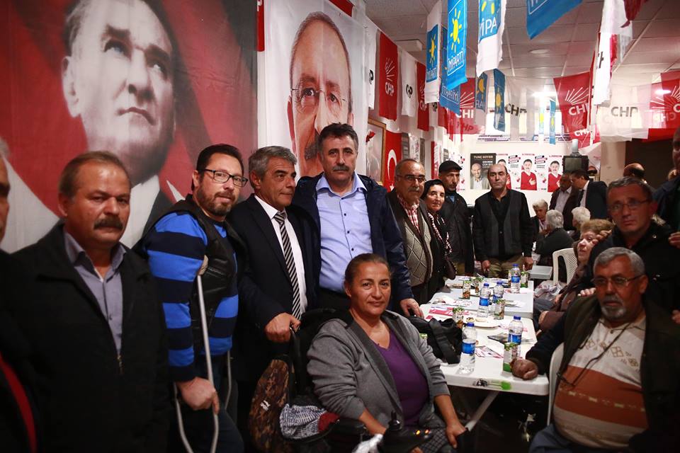 CHP'Lİ SANDAL, BAYRAKLI'DA ENGELLİLERLE BULUŞTU