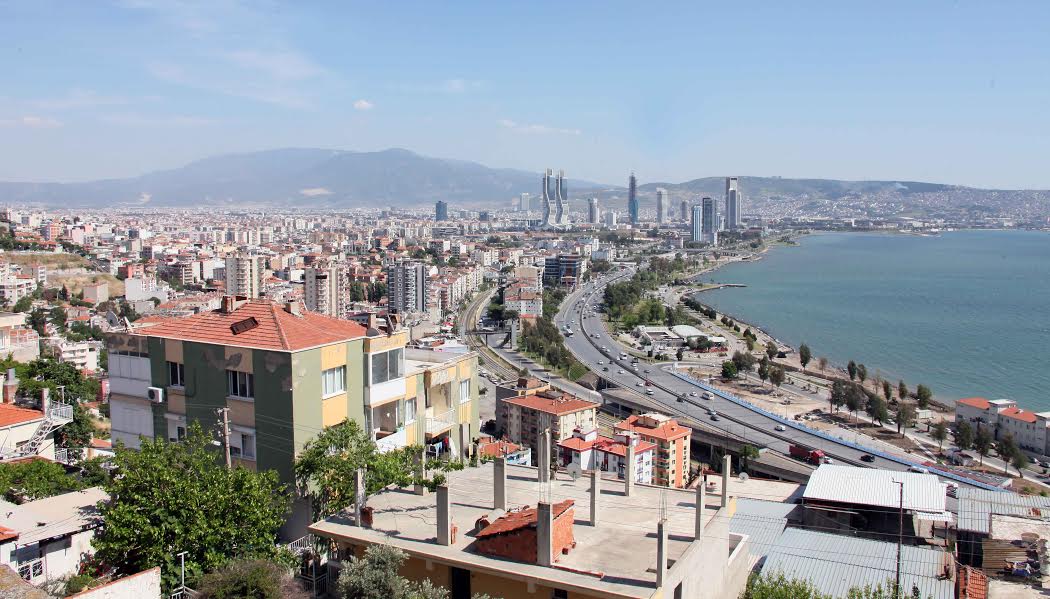 Bayraklı Belediyesi 6 Yılda 12 Bin Konutu Kontrol Etti!