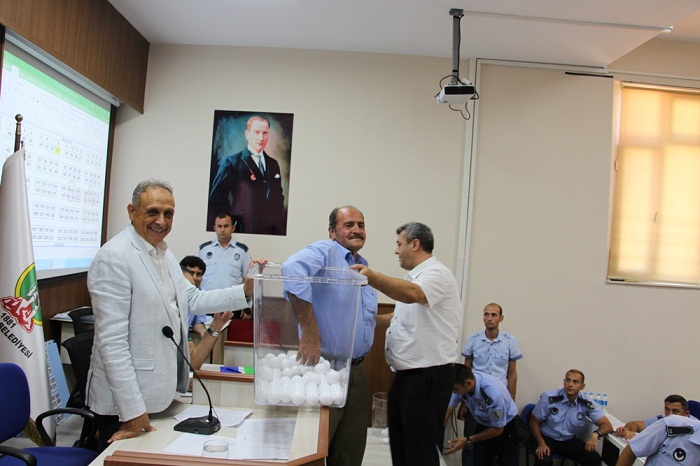 rnYeni Salı Pazarı Alanı İçin Kuralar Çekildi