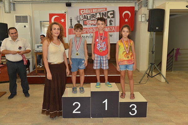 ÇİĞLİ’DE SATRANÇ HEYECANI