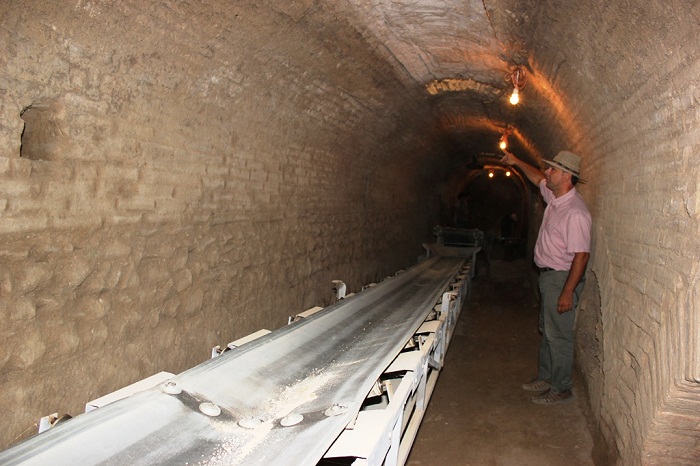 rn2000 YILLIK HAMAM BULUNDU
