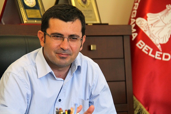 BU GÜN TÜM DÜNYADA BARIŞ ÇİÇEKLERİ AÇSIN