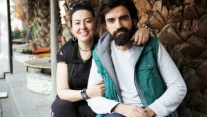 ABLASI YAZDI KARDEŞİ ÇEKTİ