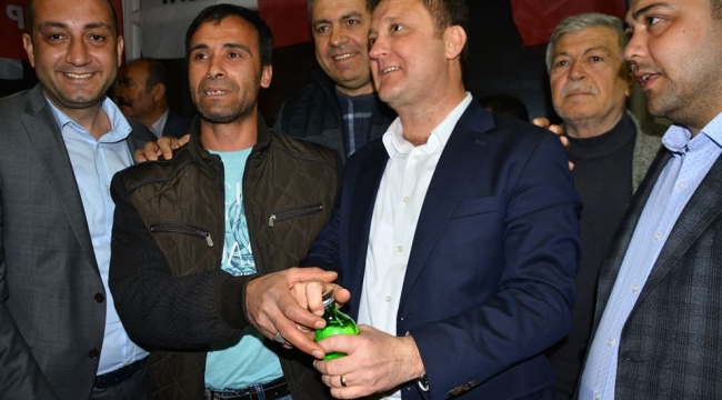 AKSOY:TÜRKÜYLE, KÜRDÜYLE, ROMANIYLA, ZAZASIYLA BİZ MENEMENİZ