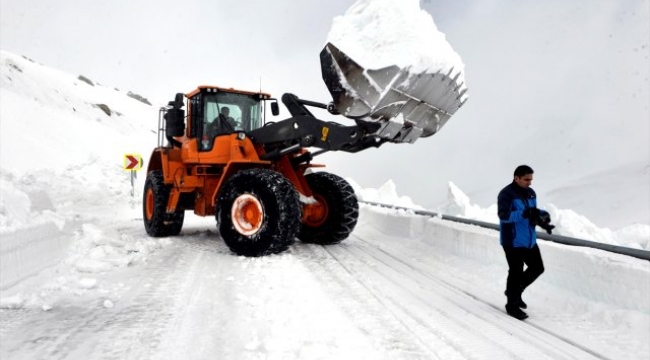 Ardahan'da Kar Nedeniyle 4 Aydır Kapalı Olan Yol Ulaşıma Açılıyor