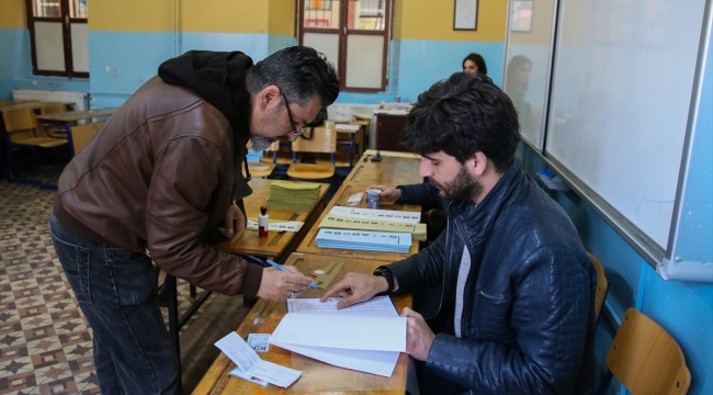 İzmir'de oylar sayılıyor!