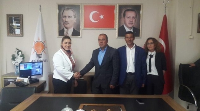 Ardahan'da DSP'den istifa ederek geçtiği AK Parti'den bir gün sonra istifa etmek zorunda kaldı.