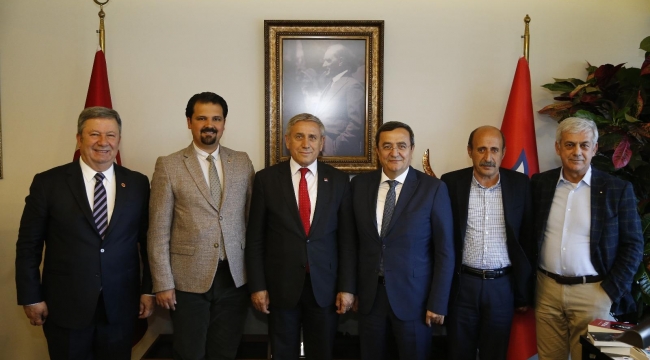 Başkan Batur’a Genel Başkan Yardımcısı Kaya'dan tebrik ziyareti