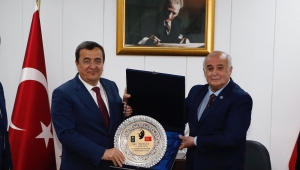 Batur’a İYİ Parti Konak’tan tebrik ziyareti