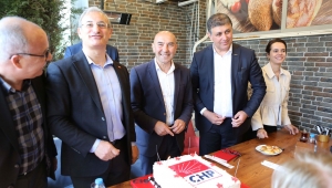 Soyer: Bostanlı'daki En Yüksek Oy Aldığı Sandık Bölgesini Ziyaret Etti