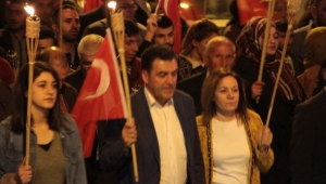 Ardahan'da Binler 19 Mayıs'ta Meş'alelerle Yürüdü